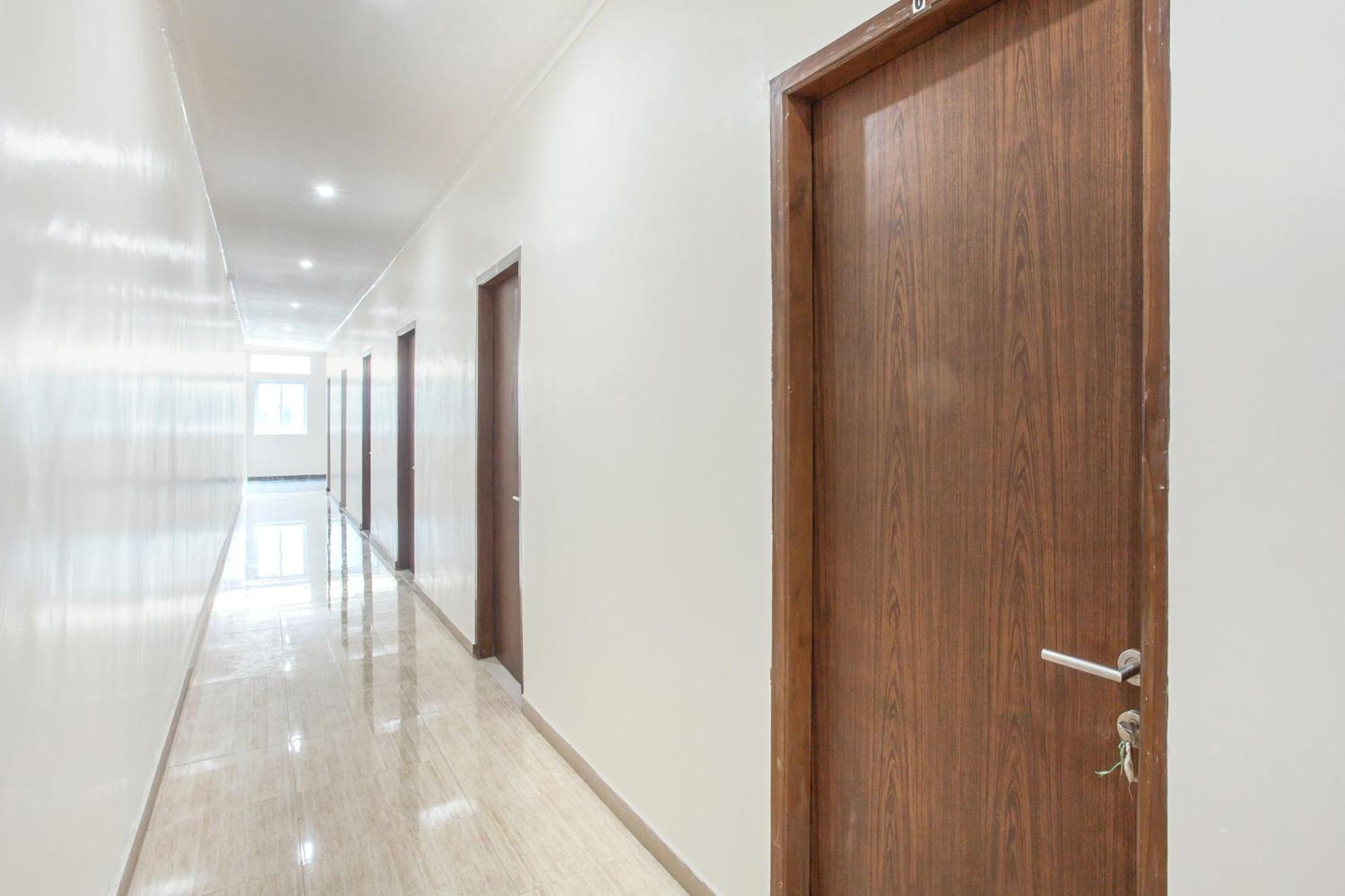 Super Oyo Capital O 134 Lg Residence Σουραμπάγια Εξωτερικό φωτογραφία